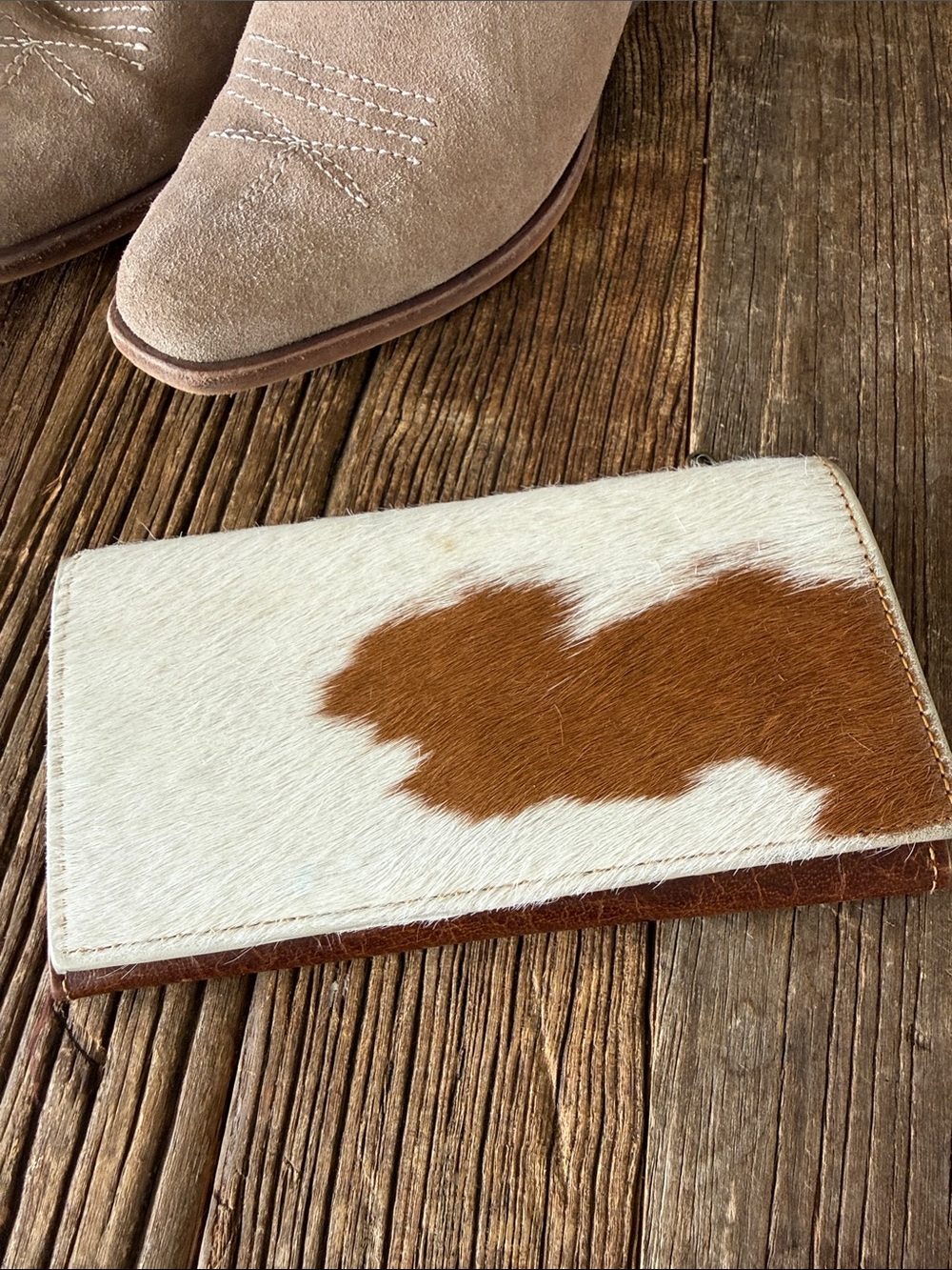 Cowhide Bifold Wallet in White and Brown